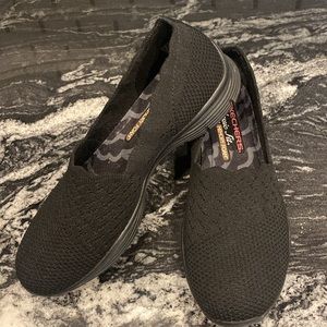 Skechers Seager Scallop Slip-on Sneakers